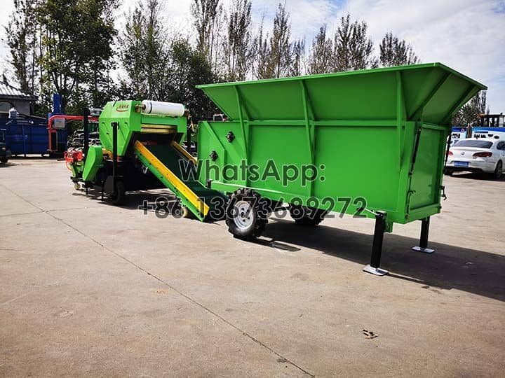 mixer with silage baler