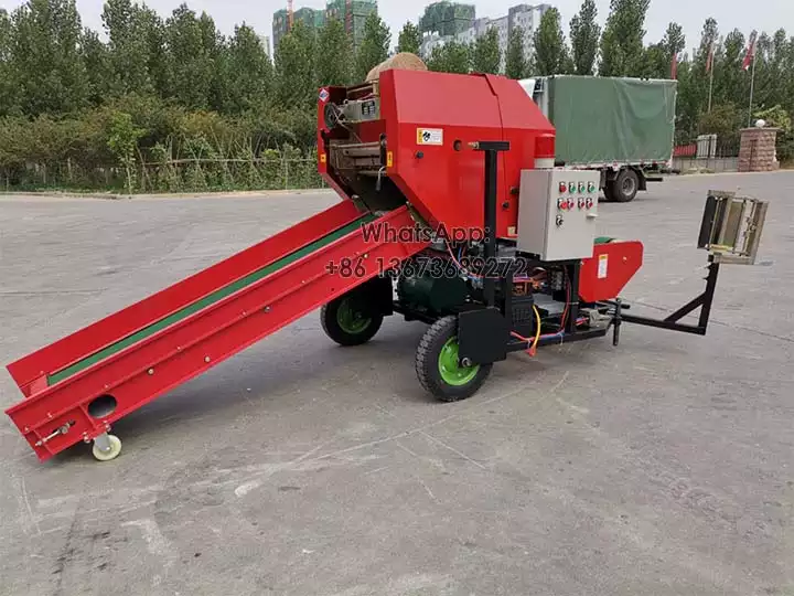 Taizy silage baling machine in Kenya