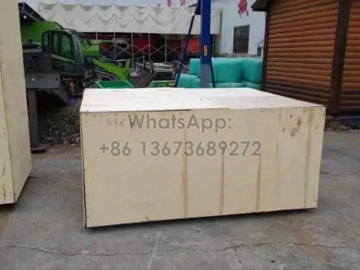 wooden package for silage harvesting machine