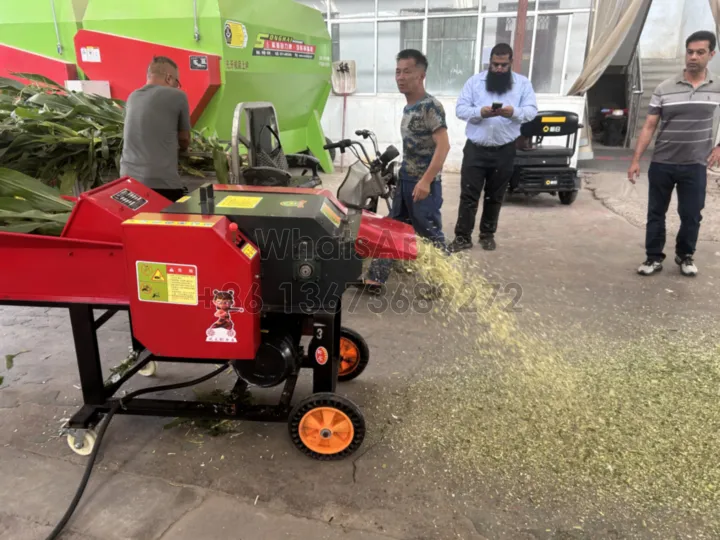 grass chopping and shredding machine