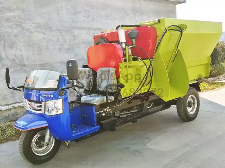 5cbm horizontal tricycle silage distributor