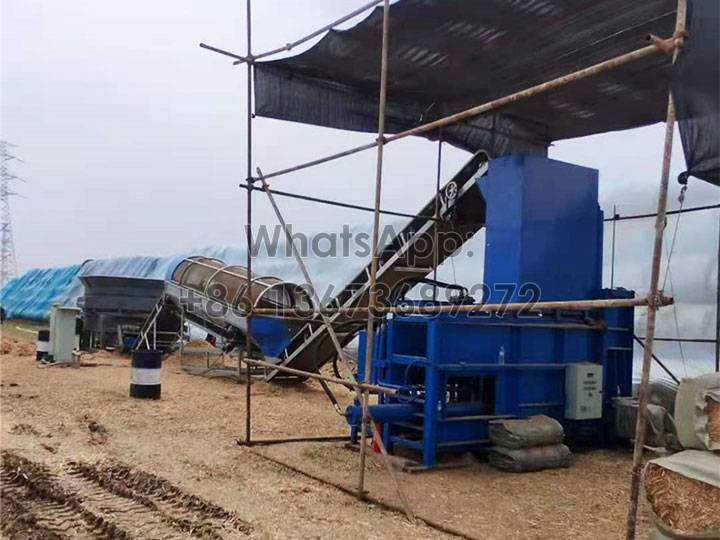 Complete round bale processor