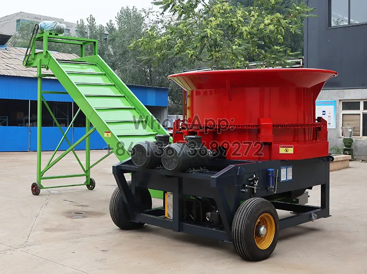 Straw round bale shredder